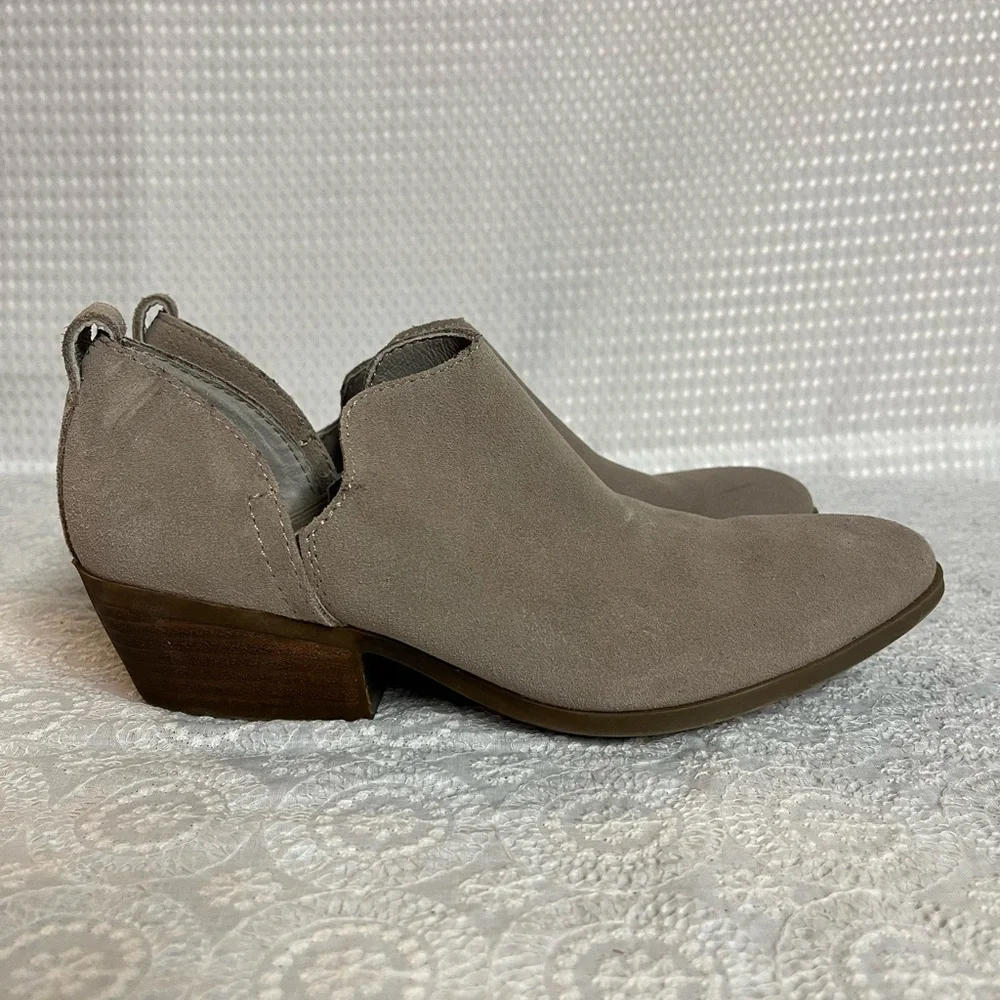 Joie Rowen Suede Leather ankle cutout booties in Taupe, Women’s size 6.5, Rodeo